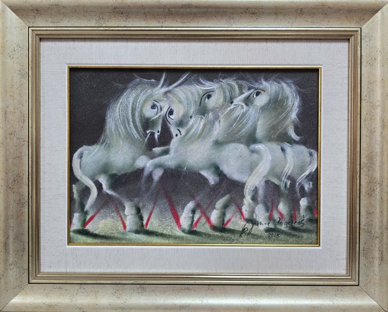 Umetnička slika Vesela družina I – slikar Janoš Mesaroš – tehnika slikanja kombinovana lak–pastel – format slike bez rama 25×35 cm, sa ramom 42×52 cm – cena umetničke slike 35.400 dinara – luksuzno uramljena – sertifikat – izgled slike sa ramom
