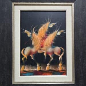 Umetnička slika Tri čuvarkuće V slikar Janoš Mesaroš- tehnika kombinovana tehnika lak pastel - veličina slike bez rama 35x25 cm - sa ramom 54x44 cm - cena umetničke slike 35400 dinara - izgled slike sa ramom.